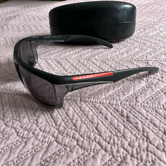 Prada Men’s Sunglasses - Picture 5 of 11